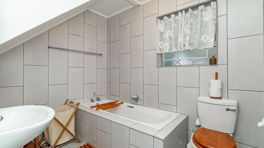 2 Bedroom Property for Sale in Hartenbos Central Western Cape